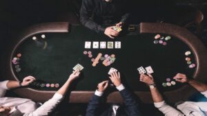 Các kiểu chơi Poker thú vị nhất mà bạn nên tham gia